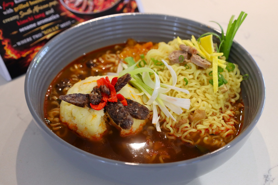 한국 라면에 더해진 남아공의 맛…주남아공한국문화원 K-누들 요리대회 개최